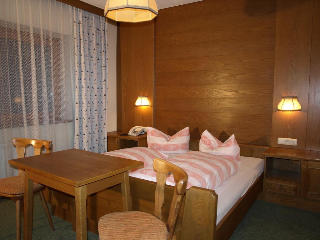 Hotel Haus Karin Sölden Pokoj fotografie